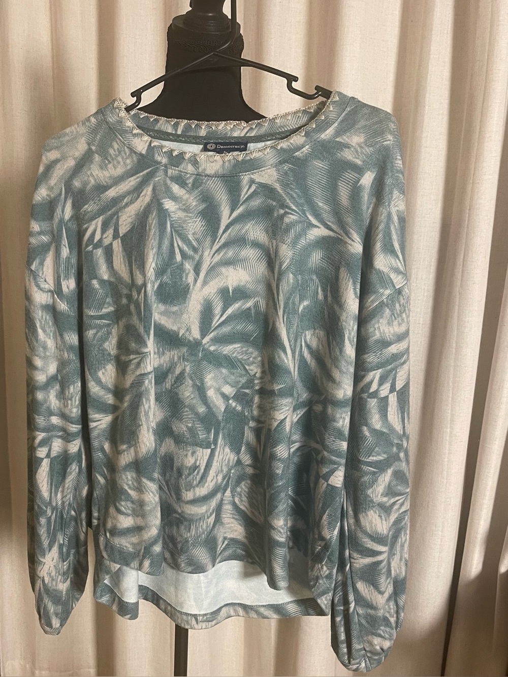 Democracy Classic Crewneck Long-Sleeve Top in Teal Leaf Print